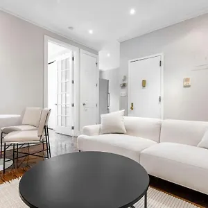 https://gorgeous-bright-3bdr-1bth-in-midtown-manhattan.us-newyorkcity.com